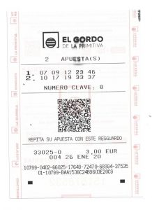 can foreigners buy El Gordo lottery tickets
